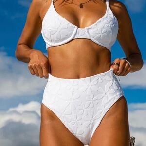 Kenny Flowers White Floral Women's Bikini Set